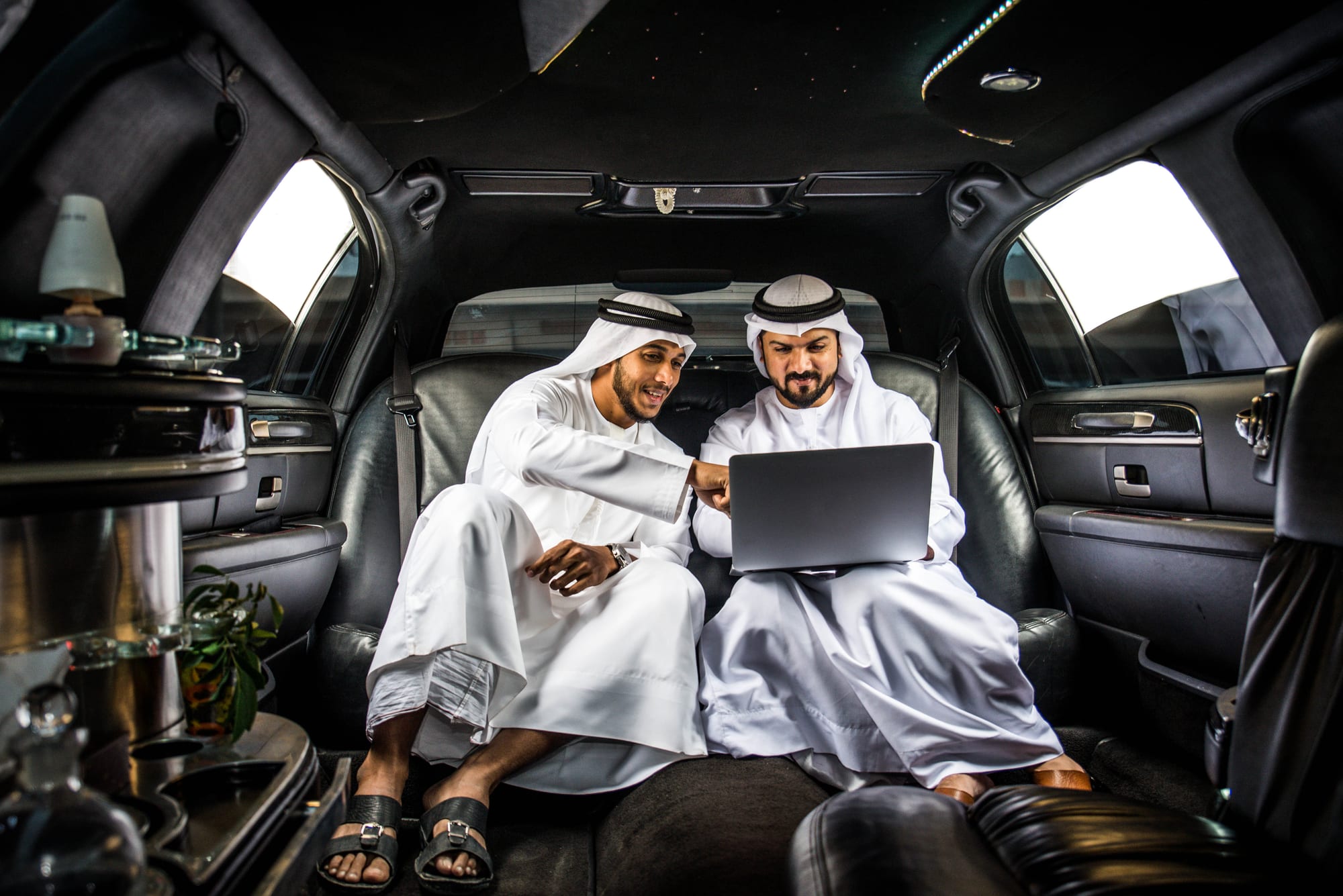 سيارات فاخرة